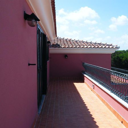 GINEPRO villetta indipendente con giardino vista mare a 250 metri dalla spiaggia Santa Teresa di Gallura Esterno foto